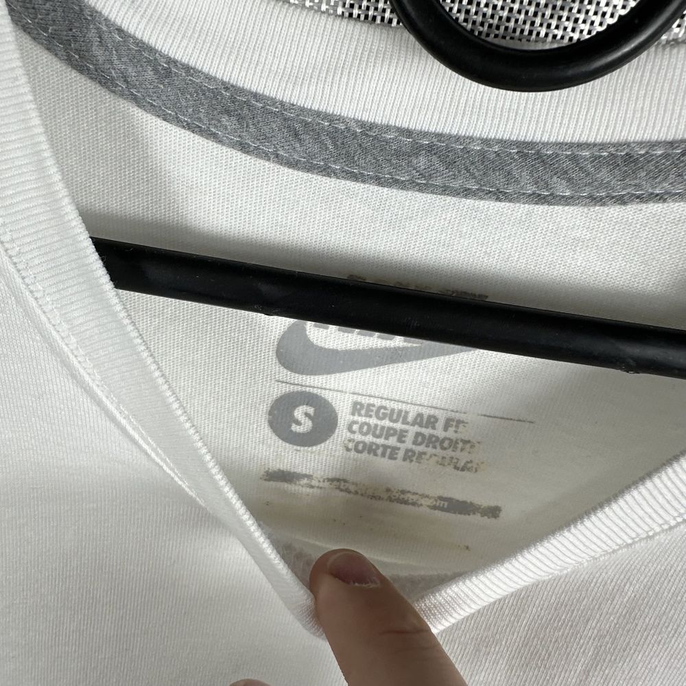 Футболка Nike Basic White Swoosh мужская белая найк базовая чоловіча