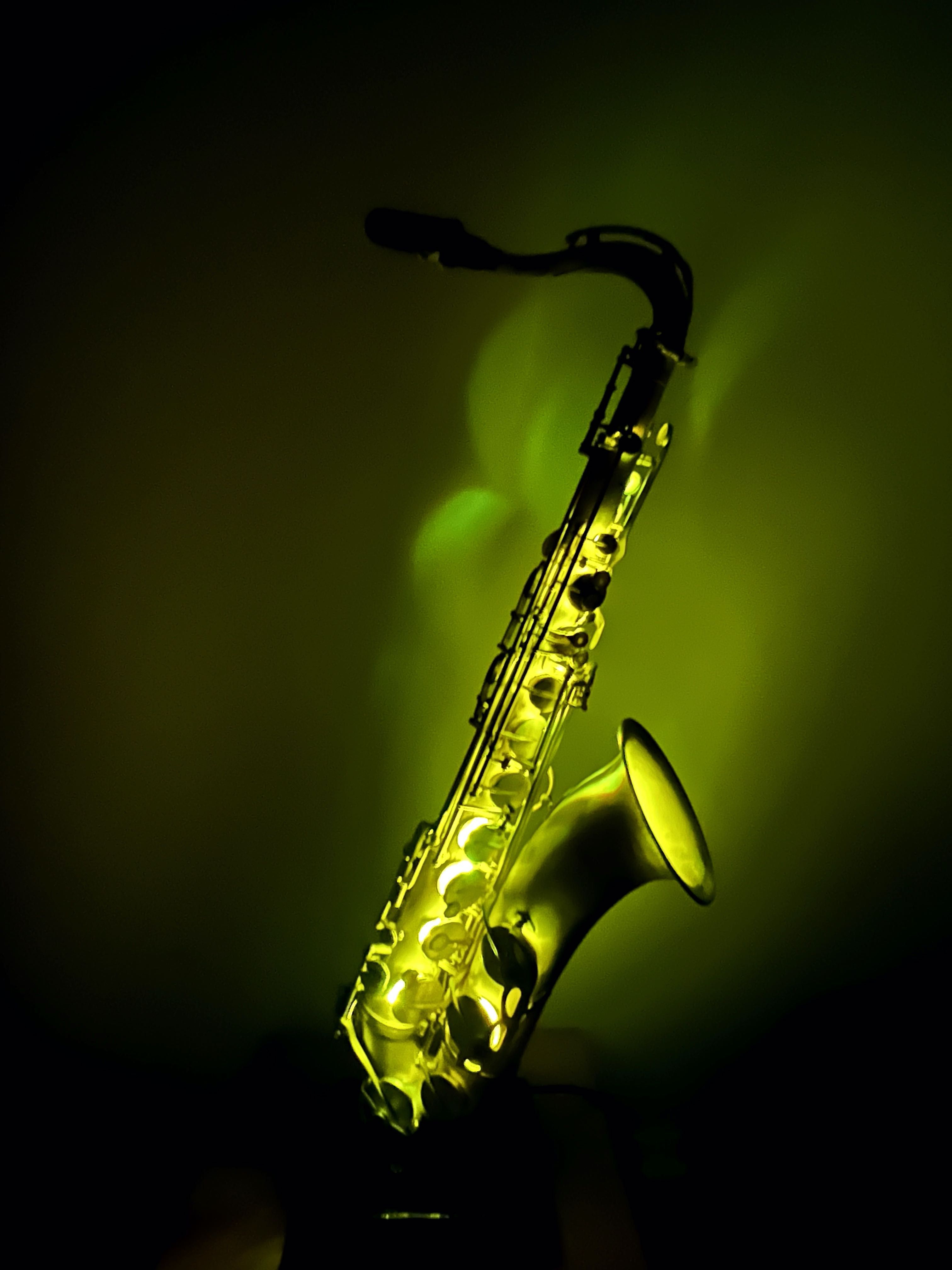 Saxofone Candeeiro - Iluminação Decorativa
