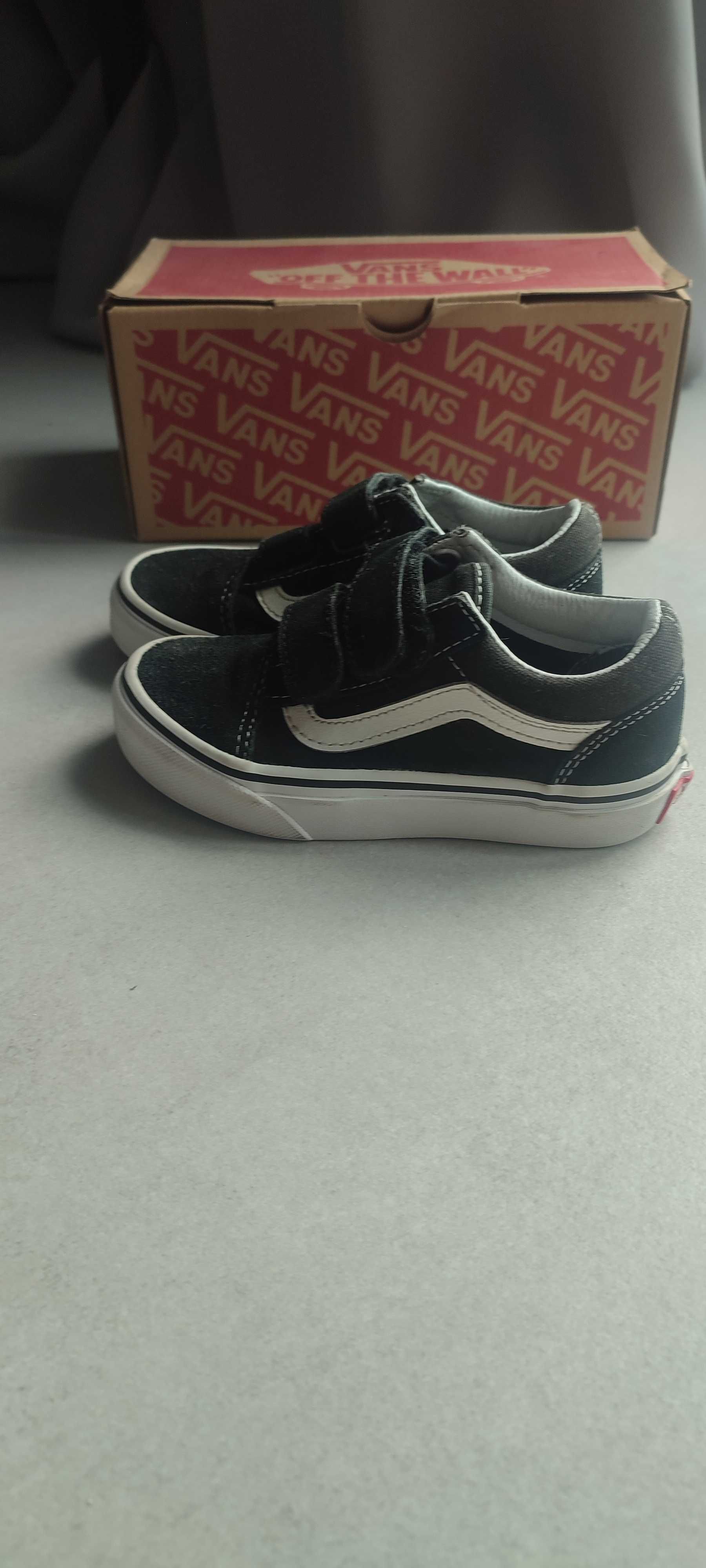 Buty Vans Old Skool V rozm 27  na rzepy