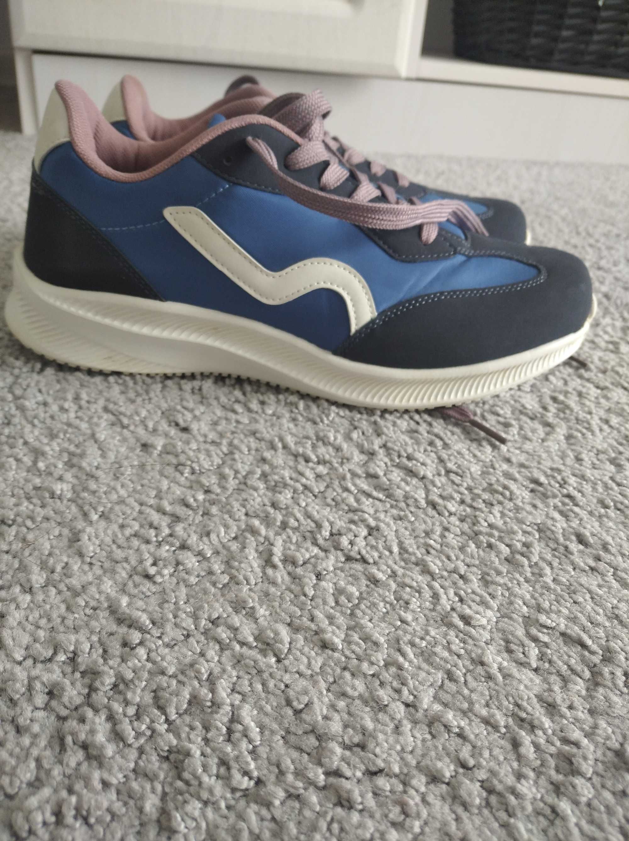 Buty Regatta 39.