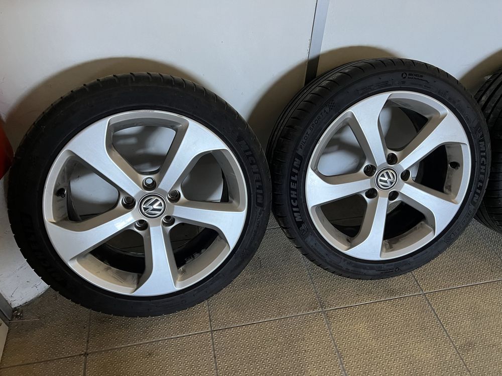 Jantes 17 VW Golf GTI - Originais com pneus 5x112