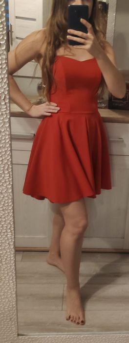 Sukienka czerwona Agnes rozkloszowana bez ramiączek rozmiar 34