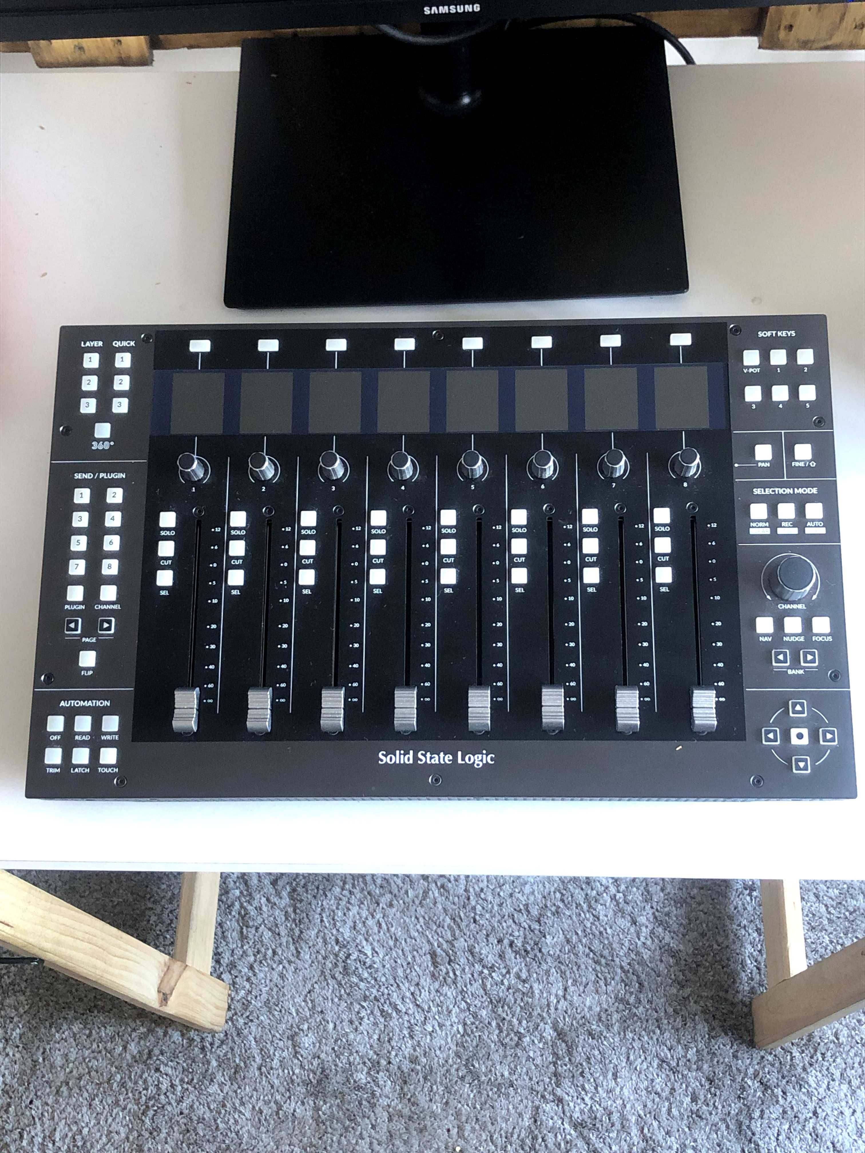 DAW Controler SSL UF8
