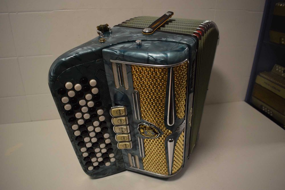 Acordeao Adria Cromton Grand Lux 3 Voz, N 241