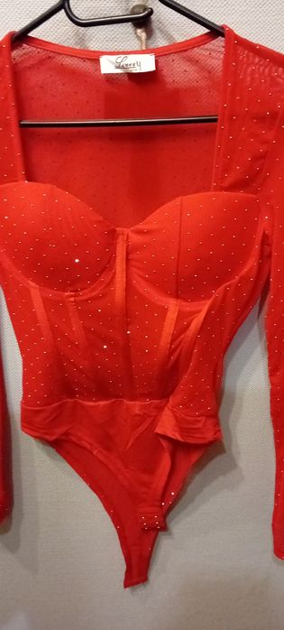 Nowe body czerwone roz m/l