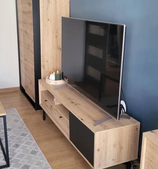 Szafka rtv pod telewizor