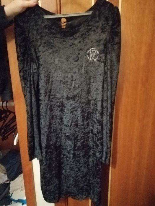 vestidos Zara e casaco zara preto