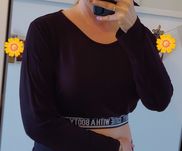 Krótka Bluza Bluzka Boohoo r. M Napisy Wiskoza
