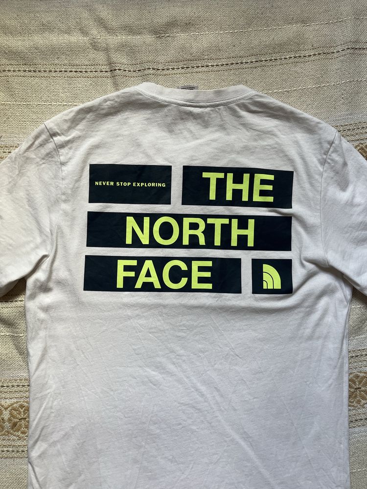 Футболка The north face