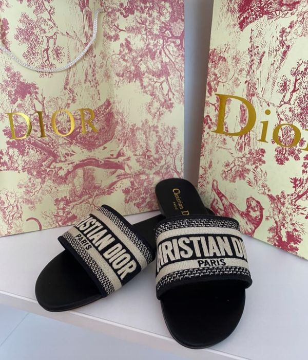 Klapki Christian Dior