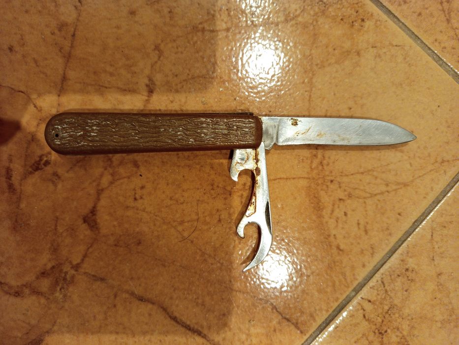 Stary scyzoryk z lat 80