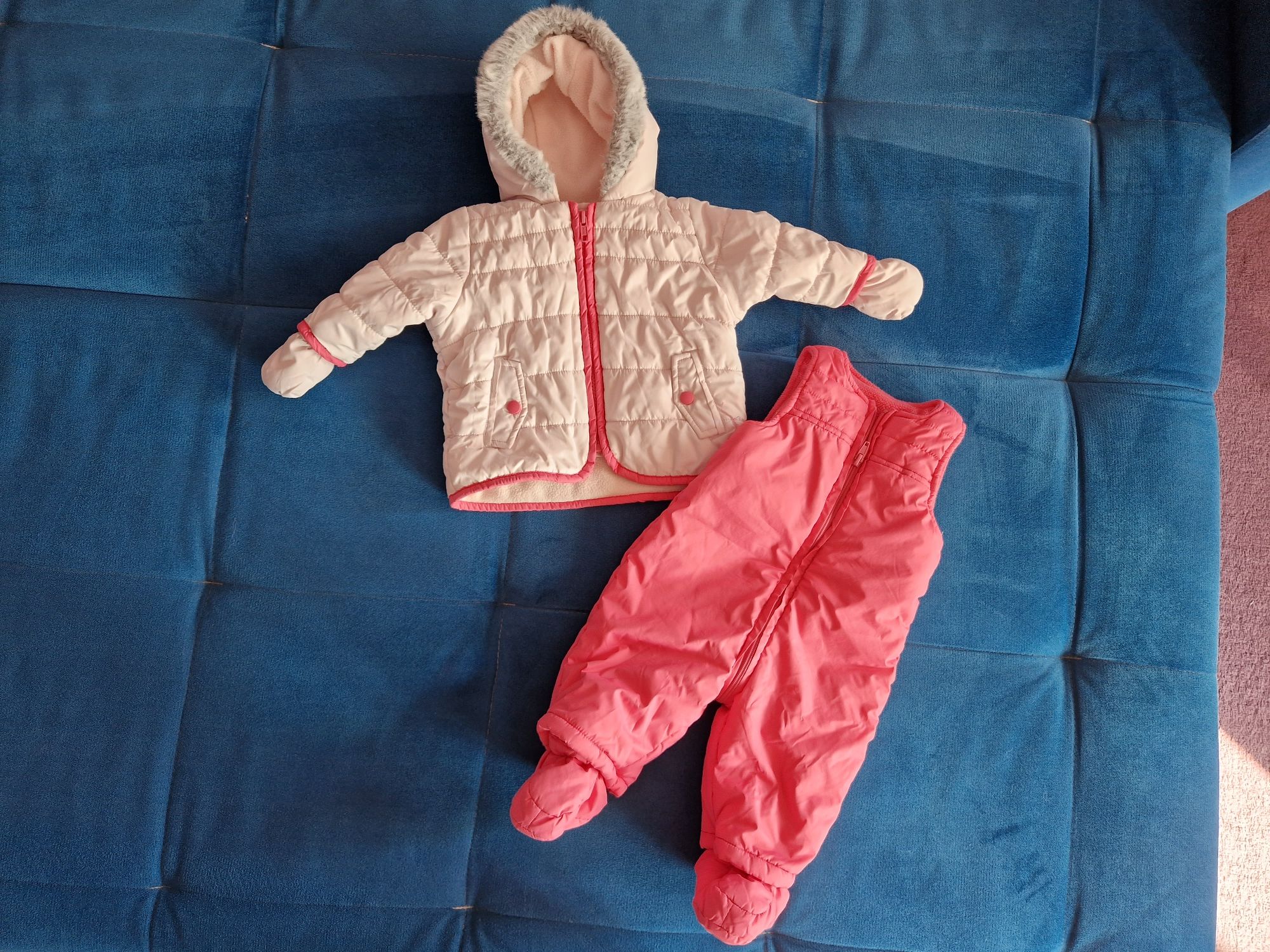 Зимовий комбінезон,  куртка + штани  на дівчинку 0-3 місяці