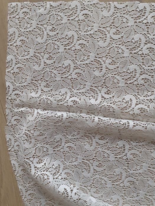 Kupon materiału 140 cm x 130 cm