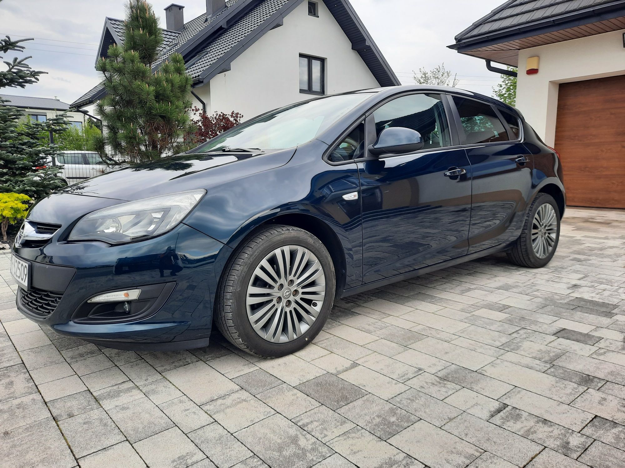 Opel Astra J 1.4T Benzyna 2014r Piekna