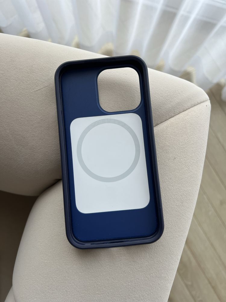 Nowe etui case MagSafe marki OtterBox do Apple iPhone 13 Pro Granatowy
