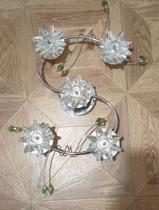 Люстра 499грн,стан нової