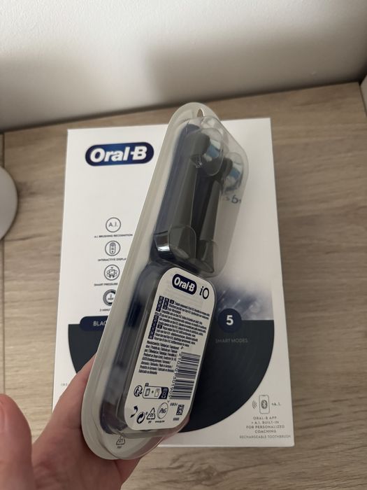 Escova Oral B iO series 6S - NOVA