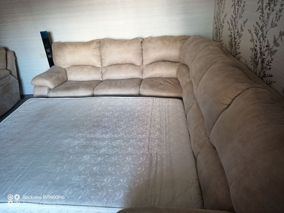 Продам вугловий диван