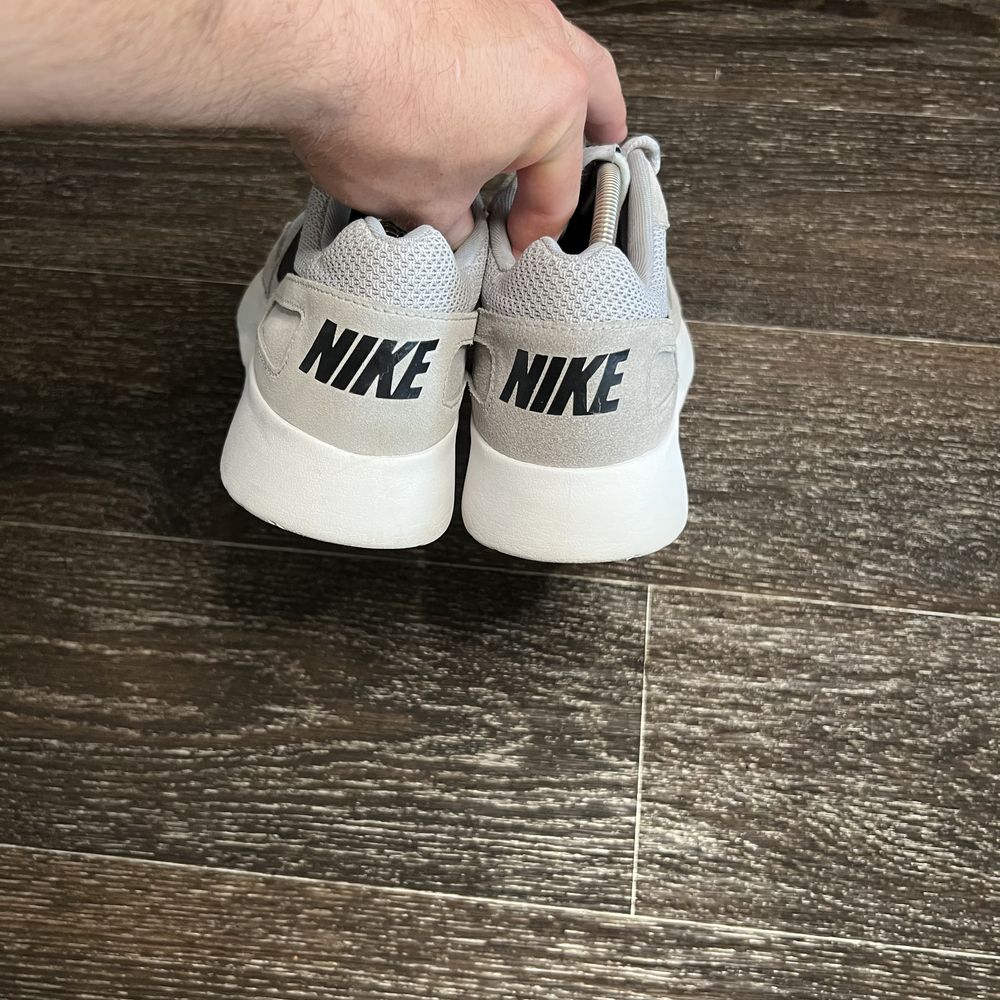 Nike KAISHI Wolf оригінальні чоловічі бігові кросівки найк roshe run