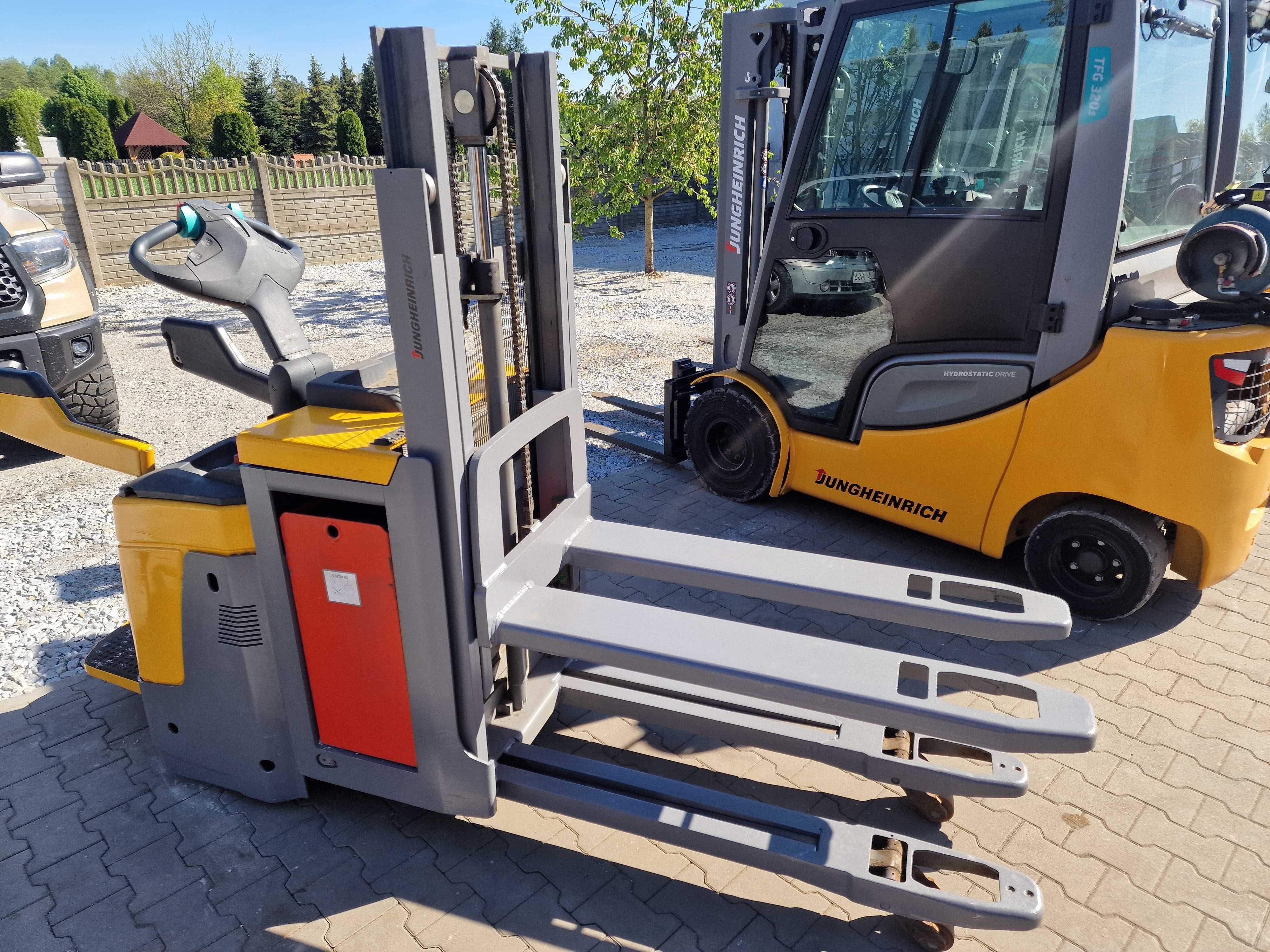 Jungheinrich ERD 220 Masztowy elektryczny Wózek Widłowy Paleciak 2M