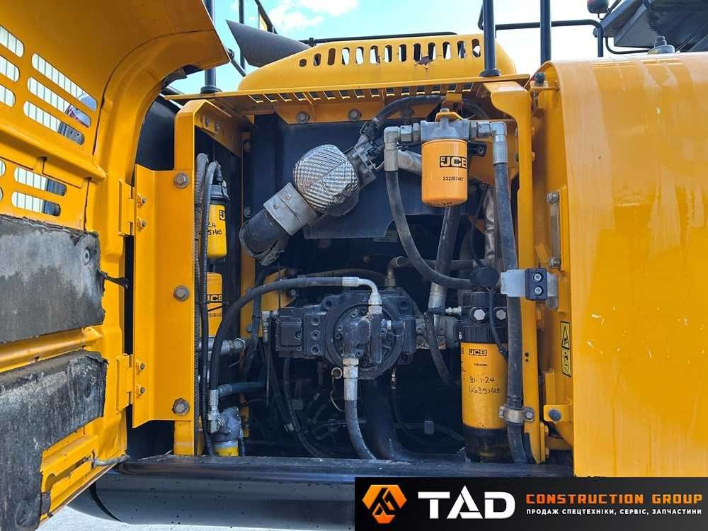 Гусеничний екскаватор JCB JS 220 LC