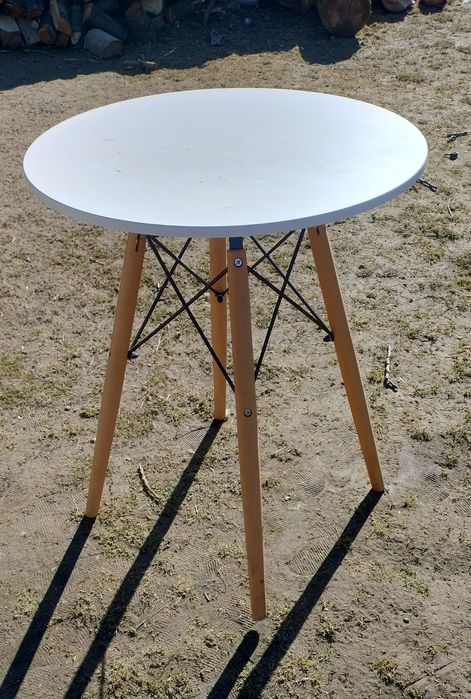 Stolik okrągły biały