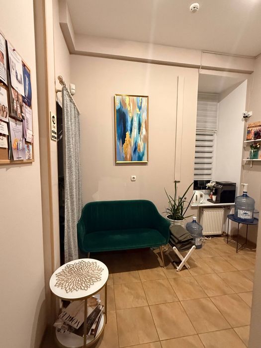 м.Арсенальна.Кабінет для масажиста,манікюр,косметолога,лешмейк,бровіст