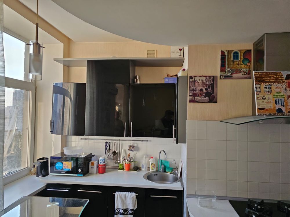 Продам 2х комн квартира Центр(ул. Гоголя 2), сталинка с ремонтом.