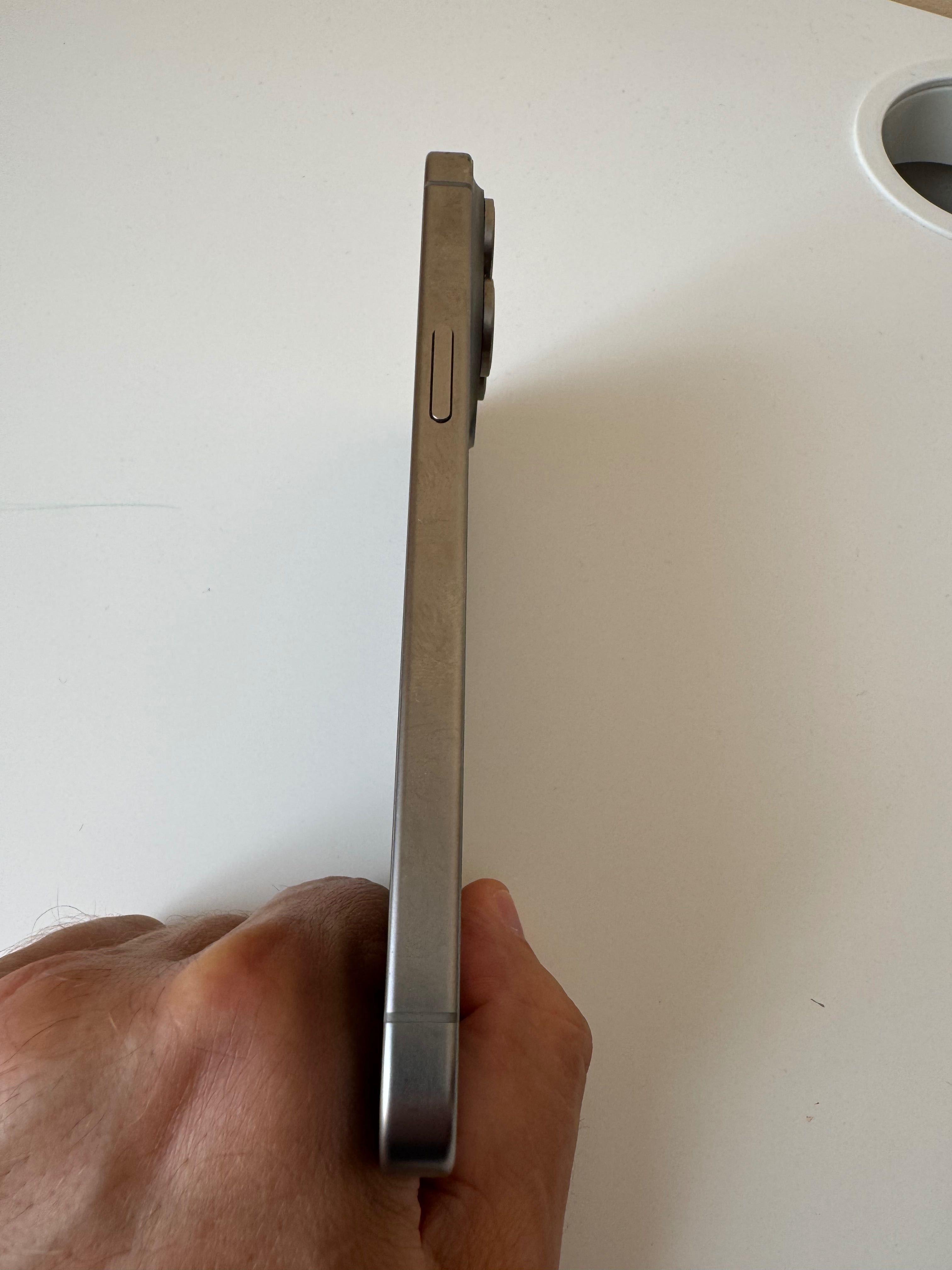 Iphone 15 pro max 256gb natural titanium