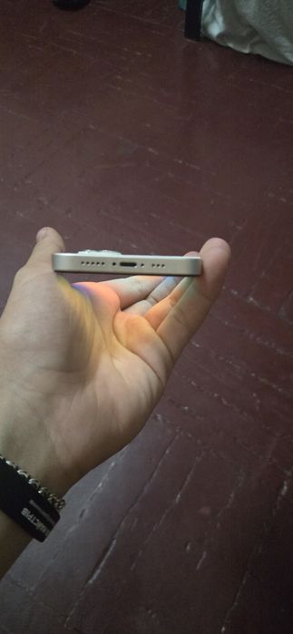 Iphone 14 білого кольору