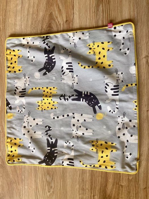 Poszewka home&you na jaśka poduszkę w koty 45x45 cm