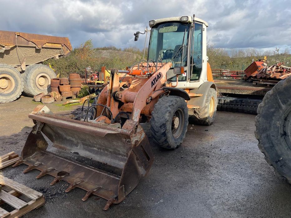 Фронтальний навантажувач Atlas 65