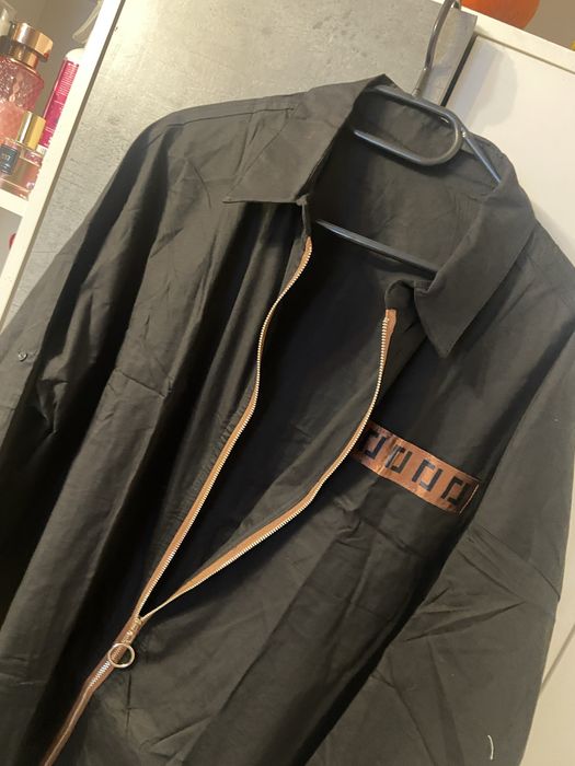 Czarna koszula na suwak