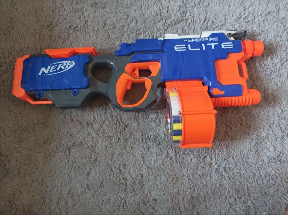 Wyrzutnia NERF Hyperfire + akcesoria GRATIS