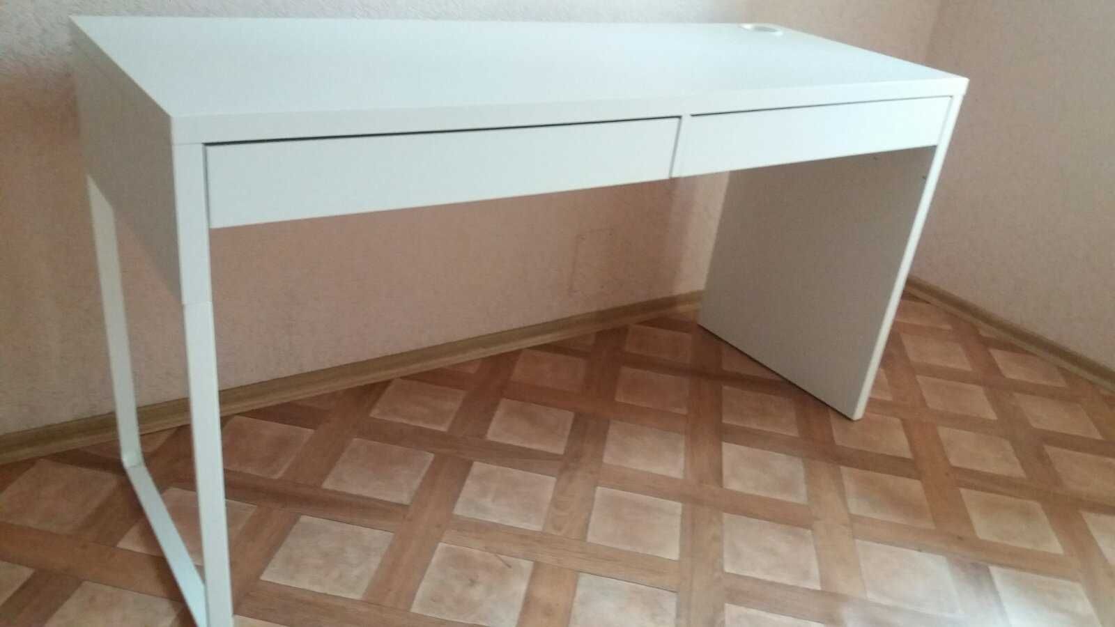Комп'ютерний стіл  IKEA MICKE  Білий 142х50см