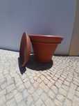 Vaso/floreira grande dimensão em PVC cor tijolo