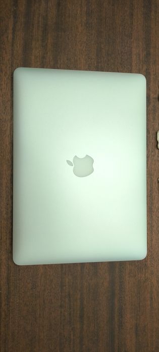 MacBook Air 13" (2017) – Intel Core i7, 8GB RAM, 500GB SSD – Pronto a