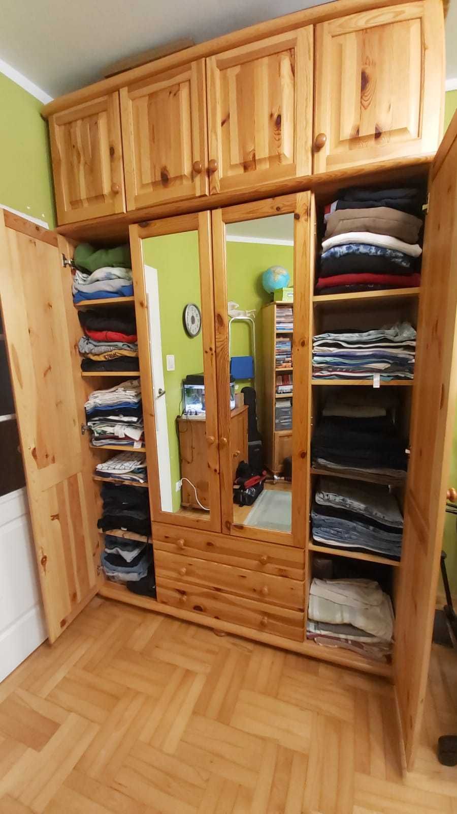 Szafa 4 drzwiowa sosnowa.