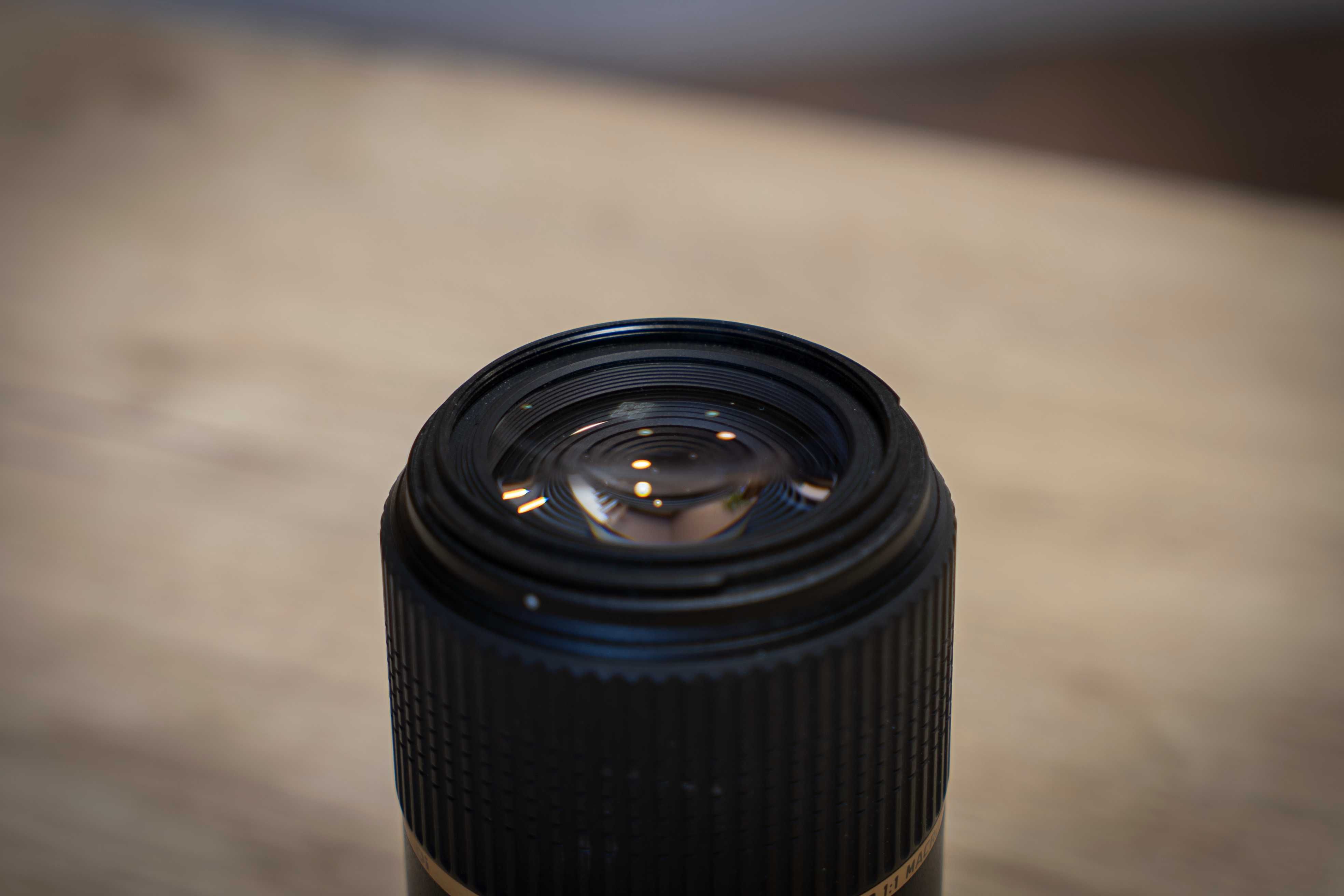 Объектив Sony A-mount Tamron SP 90mm F/2.8 Di VC USD MACRO 1:1