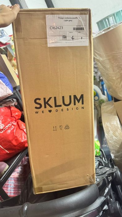 Vende-se Puffs de marca SKLUM
