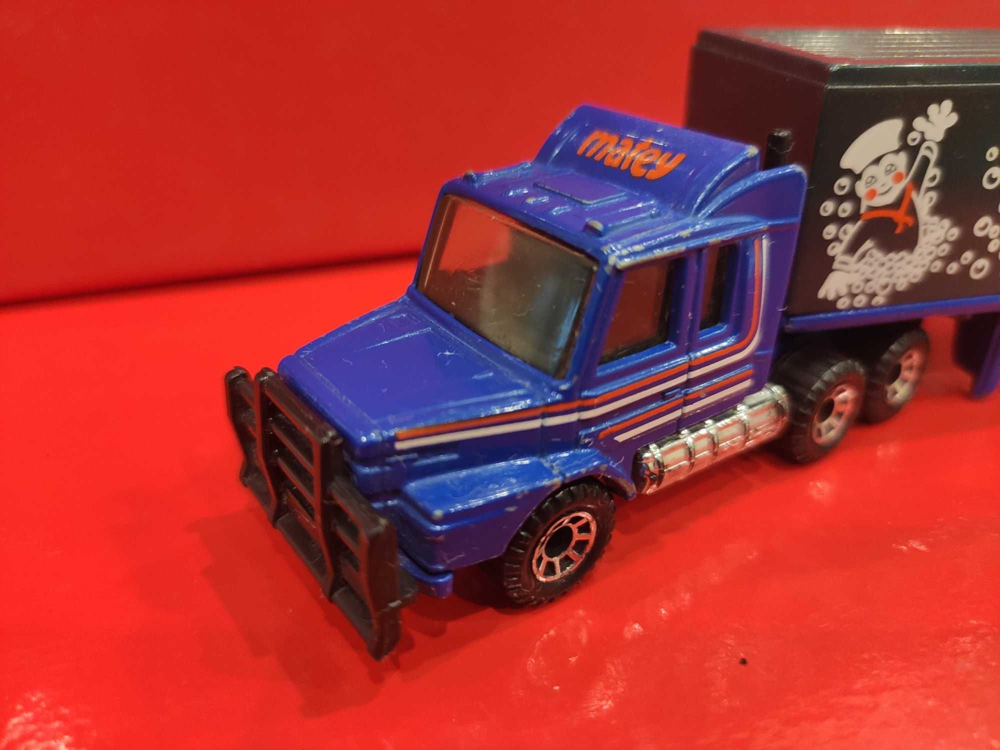 Matchbox Scania z naczepą Matey Convoy