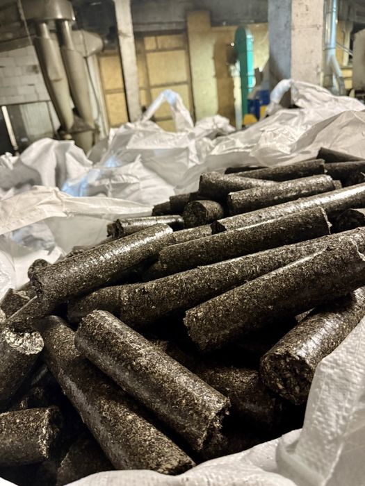 Виробляємо та реалізуємо Брикет паливний із Лузги соняшника типу Nestr