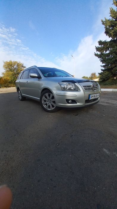 Продам тойоту авенсис