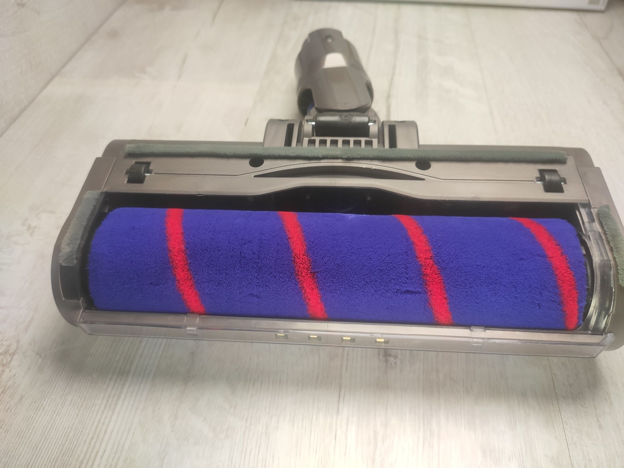 Szczotka LED do DYSON V7 V8 V10 V11 V15 miękka