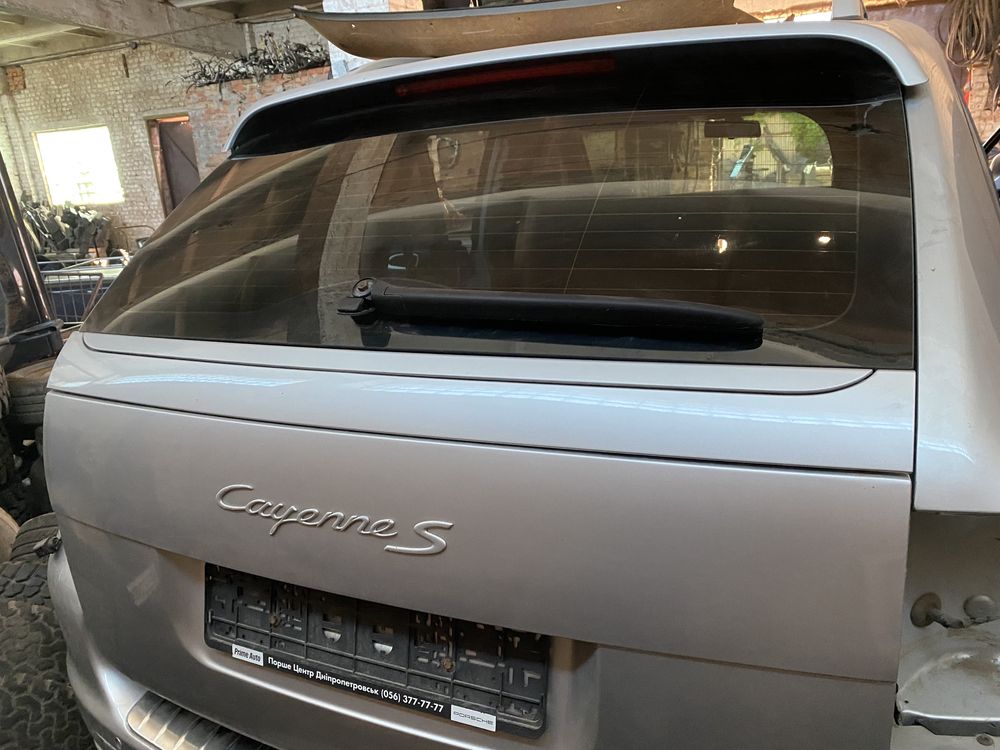 Кришка багажника Porsche Cayenne