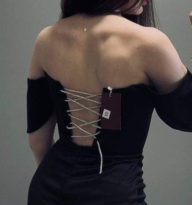 Випускна сукня в ідеальному стані