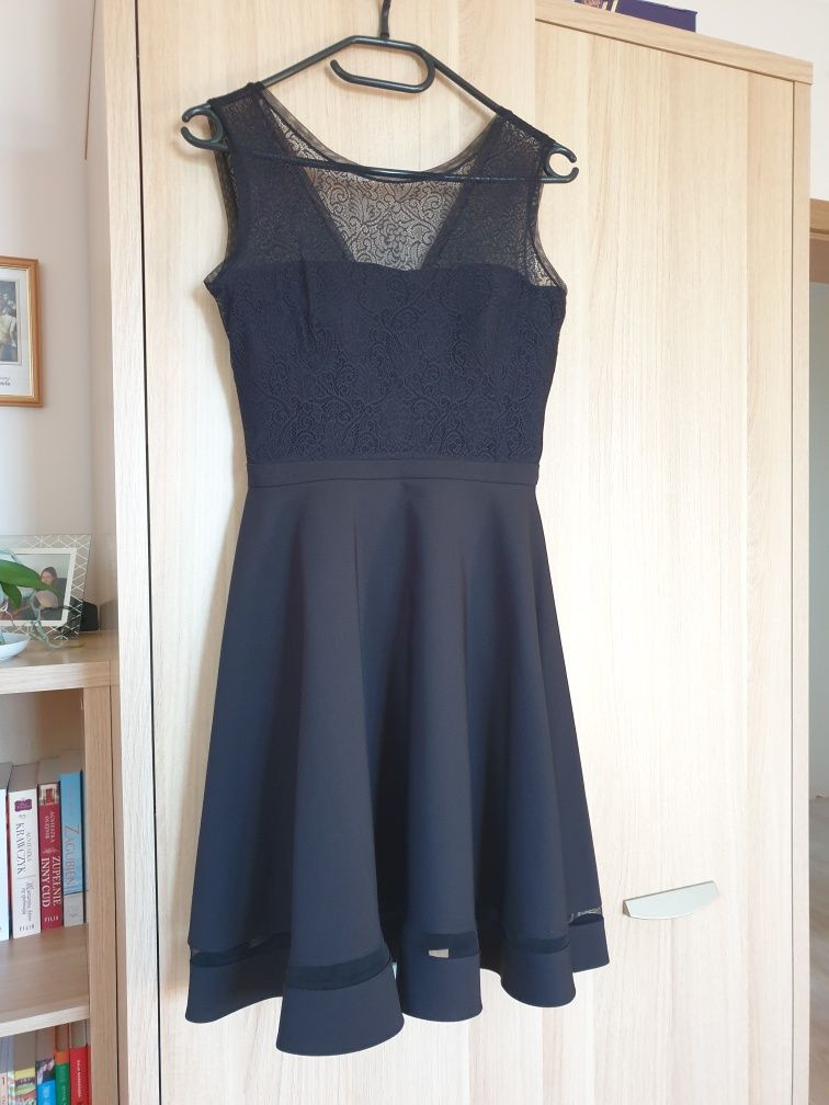 Czarna elegancka sukienka