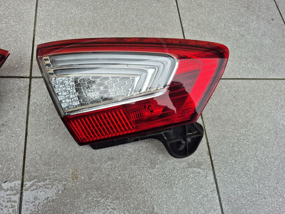 TYLNA LAMPA P/L Ford Mondeo MK4 lift HB