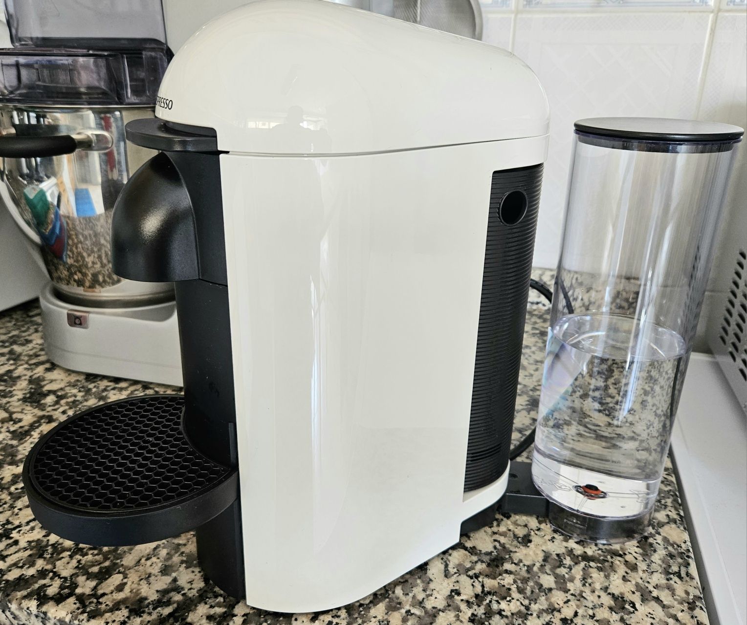 Máquina Nespresso VertuoPlus White C