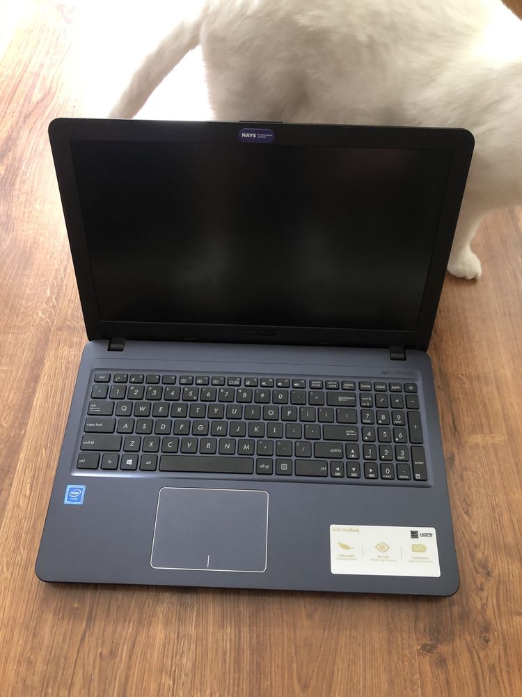 Laptop Asus VivoBook X543MA stan idealny